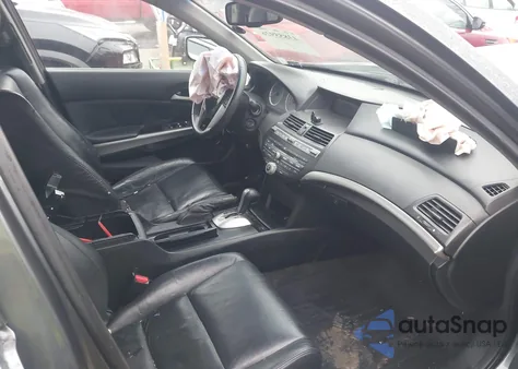 2010 Honda Accord 2.4 Ex-L z USA, uszkodzony, nr VIN 1HGCP2F86AA048293